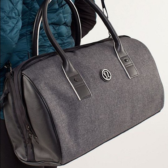 lululemon duffle bag gray